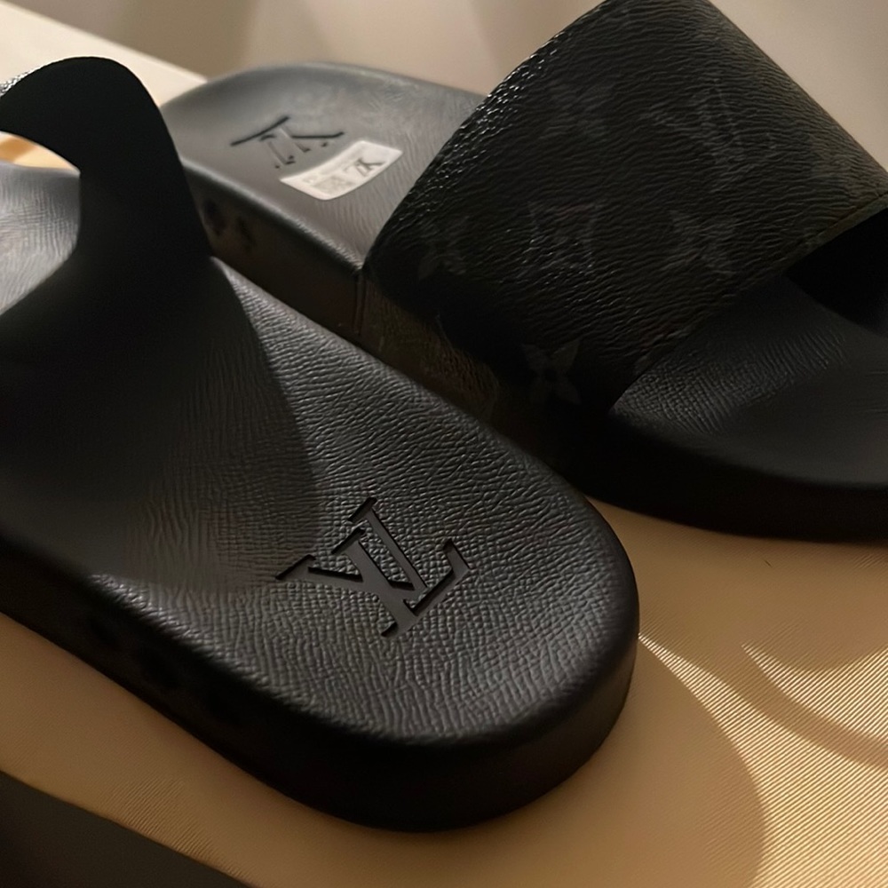 LV Men slides